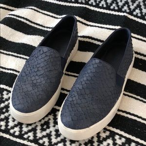 VINCE Leather Snakeskin Textured Slip On Sneakers